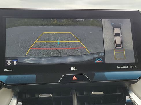 Used 2021 Toyota Venza LE image 26