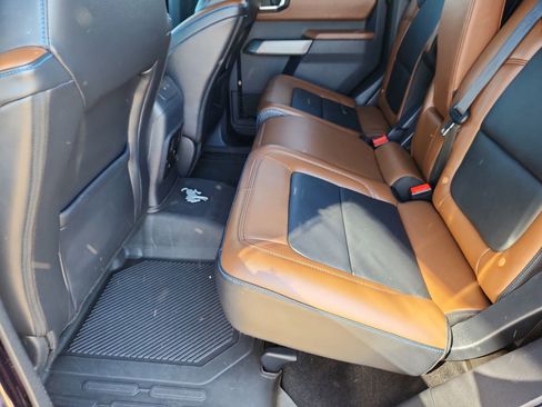 Used 2021 Ford Bronco Outer Banks image 9