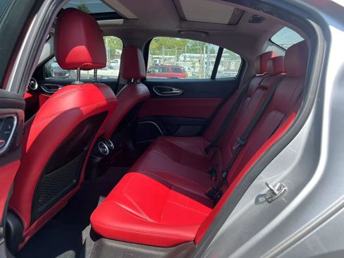 Used 2021 Alfa Romeo Giulia Sprint w/ Nero Edizione image 10