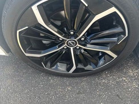Used 2023 Nissan Altima 2.5 SR w/ SR Premium Package FWD image 5