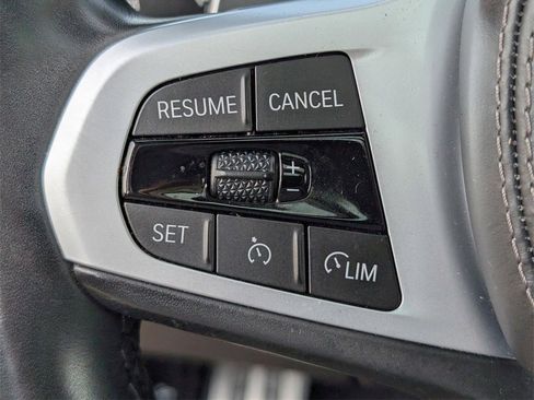 Used 2021 BMW X7 M50i w/ Executive Package image 21