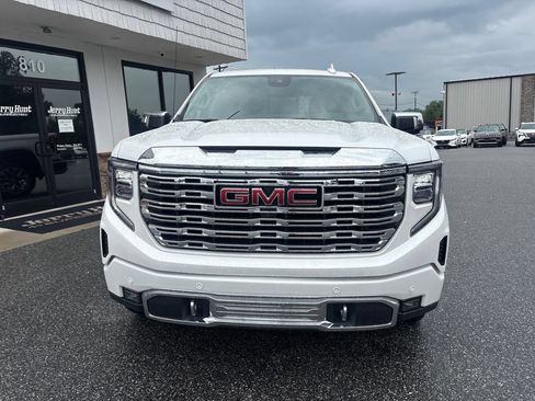 Used 2023 GMC Sierra 1500 Denali w/ Denali Reserve Package AWD/4WD image 11