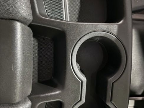 Used 2024 GMC Sierra 1500 Elevation image 23