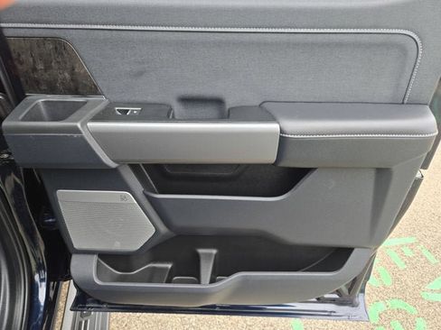 Used 2025 Ford F250 Lariat w/ Lariat Ultimate Package image 9