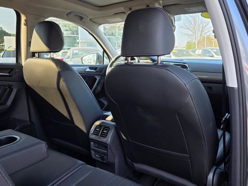 Certified 2023 Volkswagen Tiguan SE w/ Panoramic Sunroof Package image 47