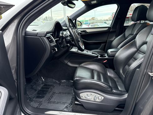 Used 2015 Porsche Macan Turbo image 20