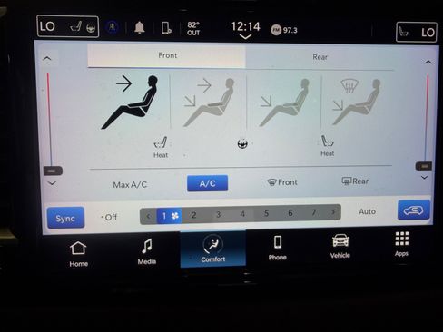 Used 2024 Chrysler Pacifica Touring-L FWD image 18