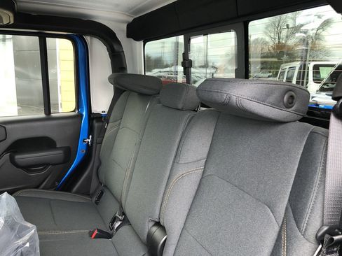 New 2026 Jeep Gladiator Willys image 11