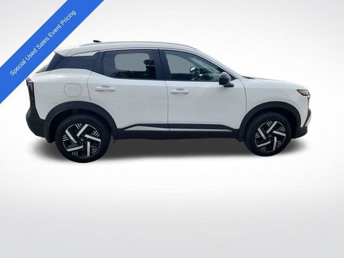 Used 2026 Nissan Kicks SV w/ SV Premium Package FWD image 6