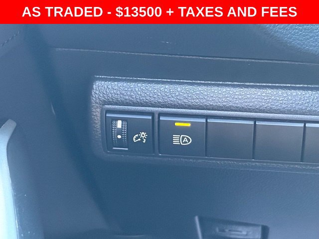 Used 2020 Toyota Corolla SE w/ SE Premium Package FWD image 19