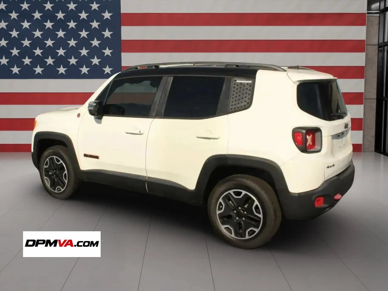 Used 2015 Jeep Renegade Trailhawk AWD/4WD image 5
