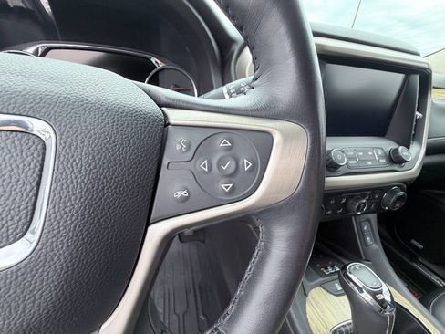 Used 2019 GMC Acadia Denali w/ Technology Package FWD image 16