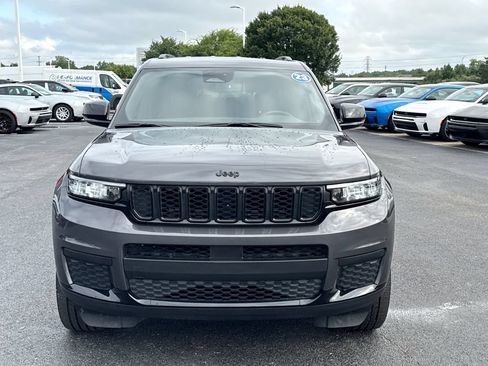 Used 2023 Jeep Grand Cherokee L Laredo AWD/4WD image 8