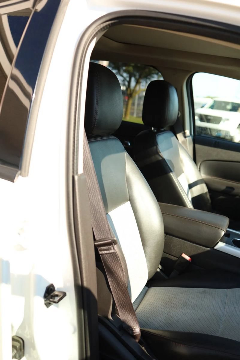 Used 2014 Ford Edge SEL w/ Equipment Group 205A AWD/4WD image 41