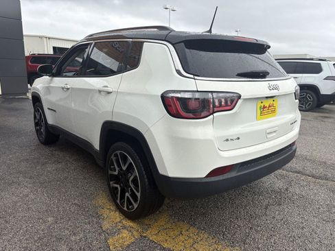 Used 2018 Jeep Compass Limited w/ Navigation Group AWD/4WD image 3
