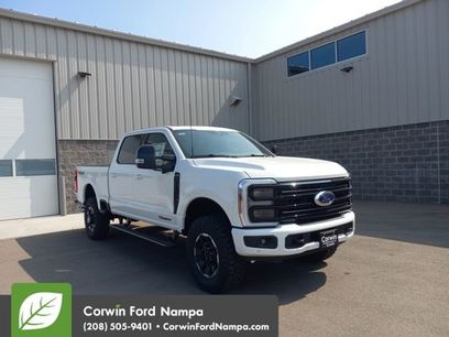 New 2025 Ford F350 Platinum w/ Tremor Off-Road Package