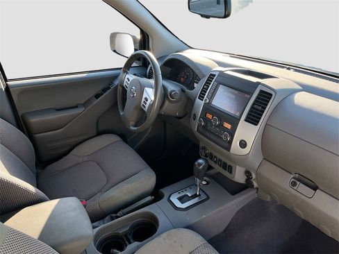 Used 2020 Nissan Frontier SV w/ Midnight Edition Floor Mats image 23