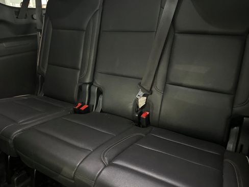 Used 2021 GMC Yukon XL SLT w/ Rear Media and Nav Package AWD/4WD image 12