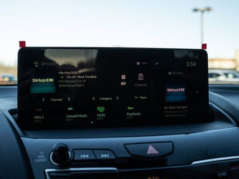 Certified 2025 Acura RDX w/ Technology Package image 39