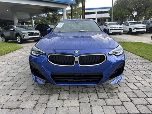 Used 2025 BMW 230i Coupe w/ M Sport Package RWD image 19
