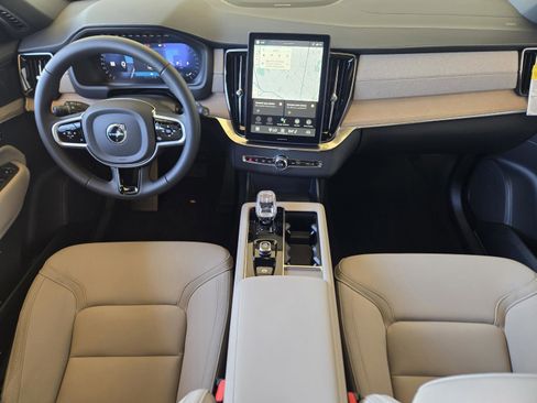 New 2026 Volvo XC90 B6 Plus w/ Protection Package Premier AWD/4WD image 21