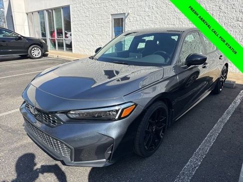 Used 2025 Honda Civic Sport image 1