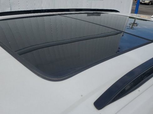 Used 2021 Chevrolet Blazer RS w/ Enhanced Convenience Package image 11