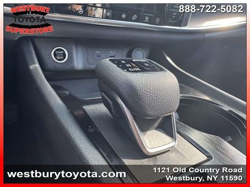 Used 2023 Nissan Rogue SV w/ SV Premium B Package image 28