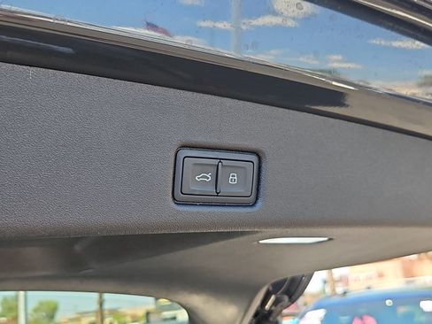 Used 2025 Audi Q5 Premium Plus w/ Premium Plus AWD/4WD image 7