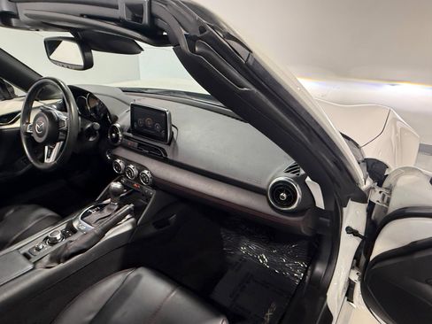 Used 2017 MAZDA MX-5 Miata RF Grand Touring RWD image 44