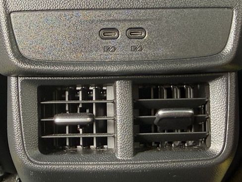 Used 2025 Chevrolet Equinox LT AWD/4WD image 22