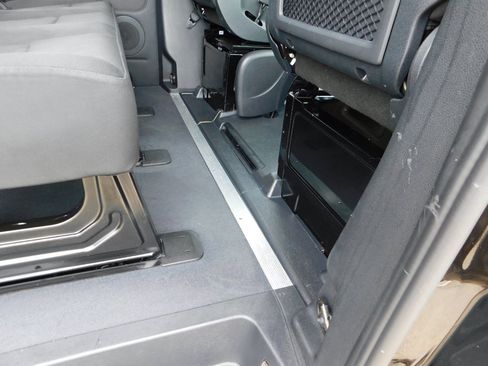 Used 2025 Mercedes-Benz Sprinter 2500 image 25