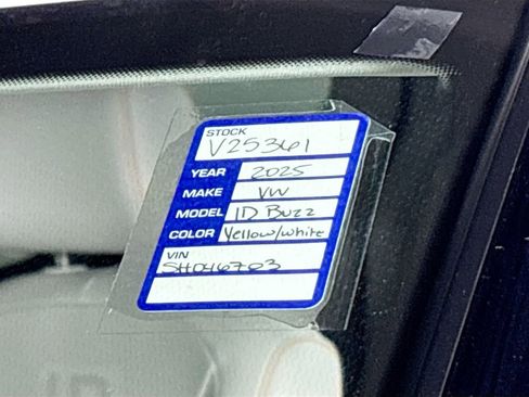 New 2025 Volkswagen ID. Buzz Pro S Plus image 25
