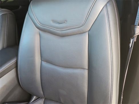 Used 2023 Cadillac XT6 Premium Luxury w/ Technology Package image 19