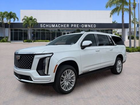 Used 2025 Cadillac Escalade ESV Premium Luxury w/ Touring Package AWD/4WD image 3