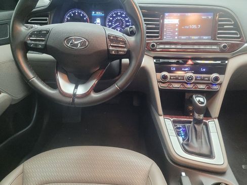 Used 2019 Hyundai Elantra Limited w/ Ultimate Package 02 FWD image 22