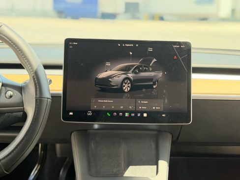 Used 2023 Tesla Model Y Long Range AWD/4WD image 30