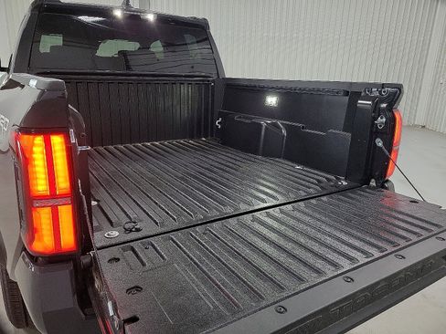 Certified 2025 Toyota Tacoma TRD Sport image 5