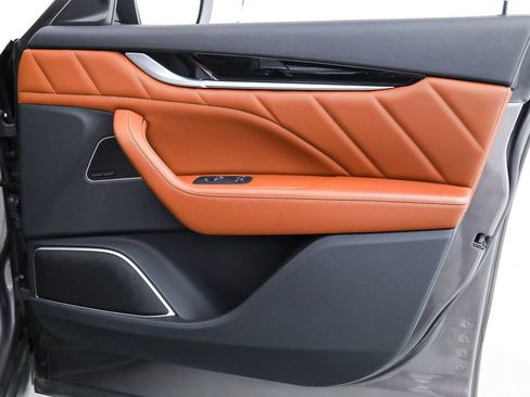 Certified 2022 Maserati Levante GT AWD/4WD image 10