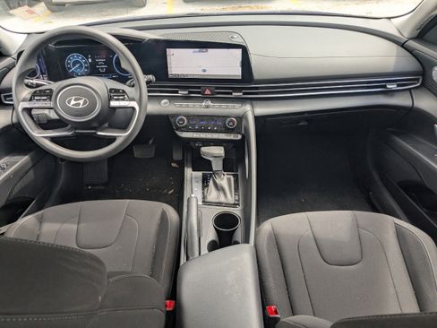 Certified 2024 Hyundai Elantra SEL FWD image 13