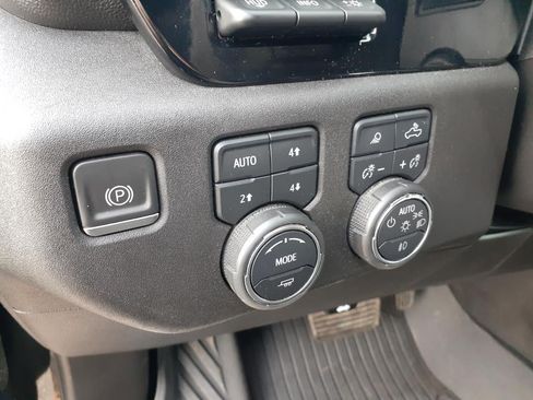Used 2023 Chevrolet Silverado 1500 LTZ w/ LTZ Premium Package image 12