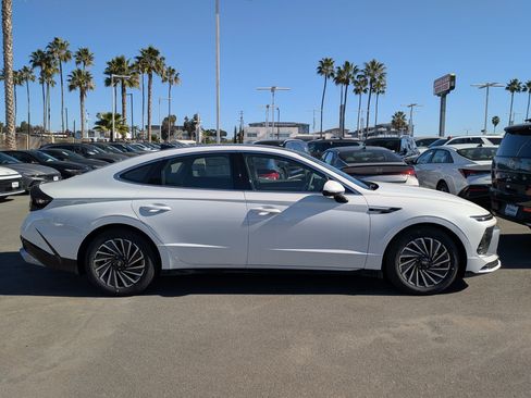 New 2026 Hyundai Sonata Limited FWD image 5