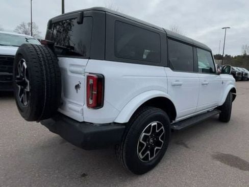 Used 2023 Ford Bronco Outer Banks AWD/4WD image 2