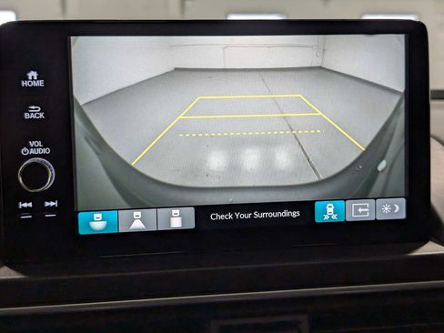 Certified 2025 Honda Pilot Touring image 27