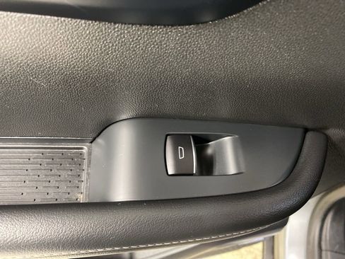 Used 2025 Buick Enclave Sport Touring AWD/4WD image 29