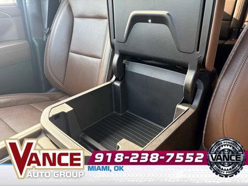 Used 2023 Chevrolet Tahoe High Country AWD/4WD image 36