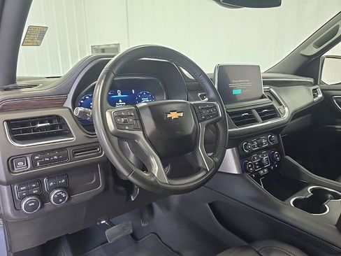 Used 2024 Chevrolet Suburban LT image 16
