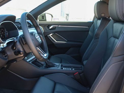 New 2025 Audi Q3 2.0T Premium image 26