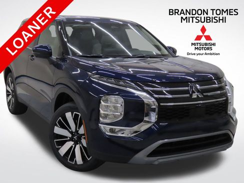 Used 2025 Mitsubishi Outlander SE FWD image 1