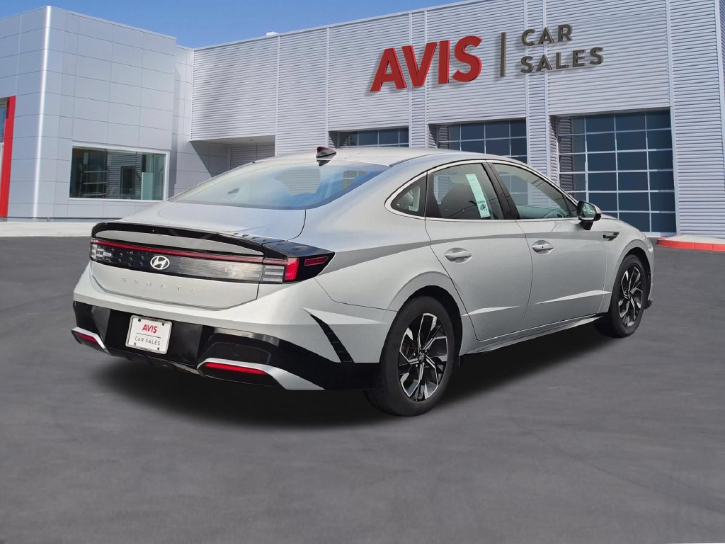 Used 2025 Hyundai Sonata SEL FWD image 6